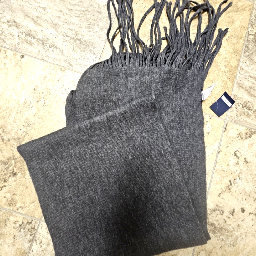 Lucky Brand Scarf Grey Fringe Large New 70X17